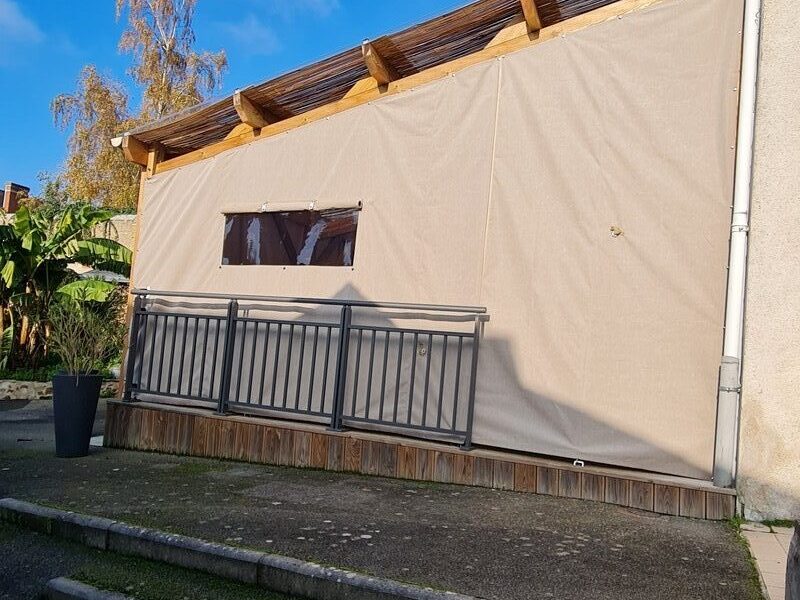 réalisation sur mesure de toile de fermeture de terrasse en bretagne- Sellerie Conception D'Idées